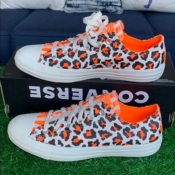 Converse CTAS OX egret great/total orange/black WM - Picture 3 of 16